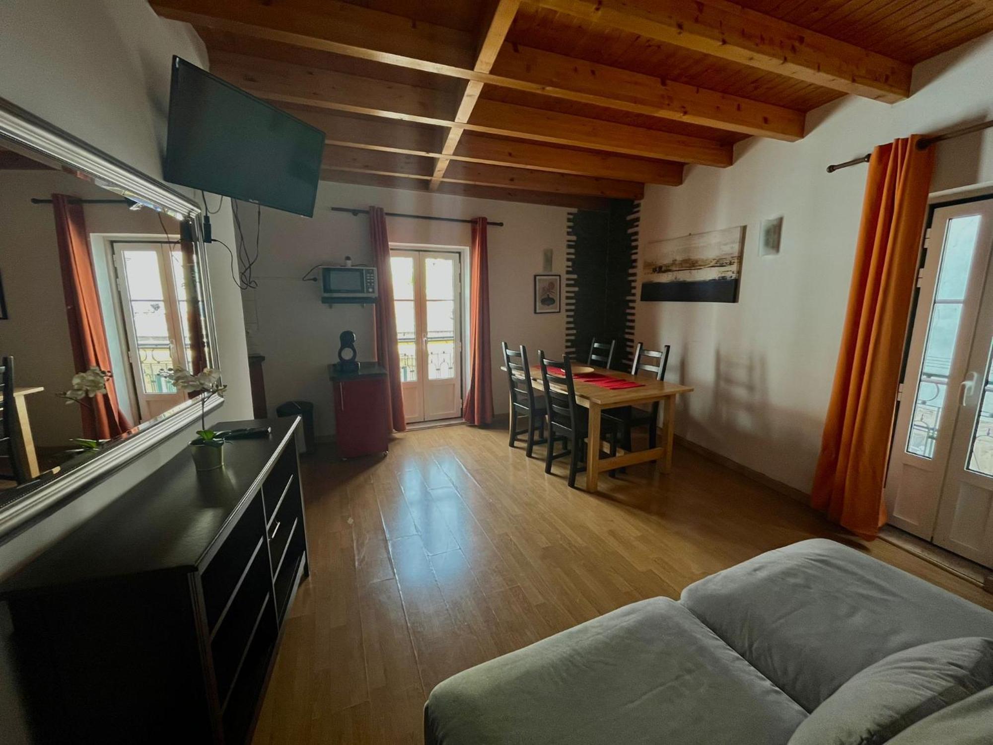 2 Bedroom, 2 Bathroom Apartment - Travessa Da Madalena Lisboa Exterior foto