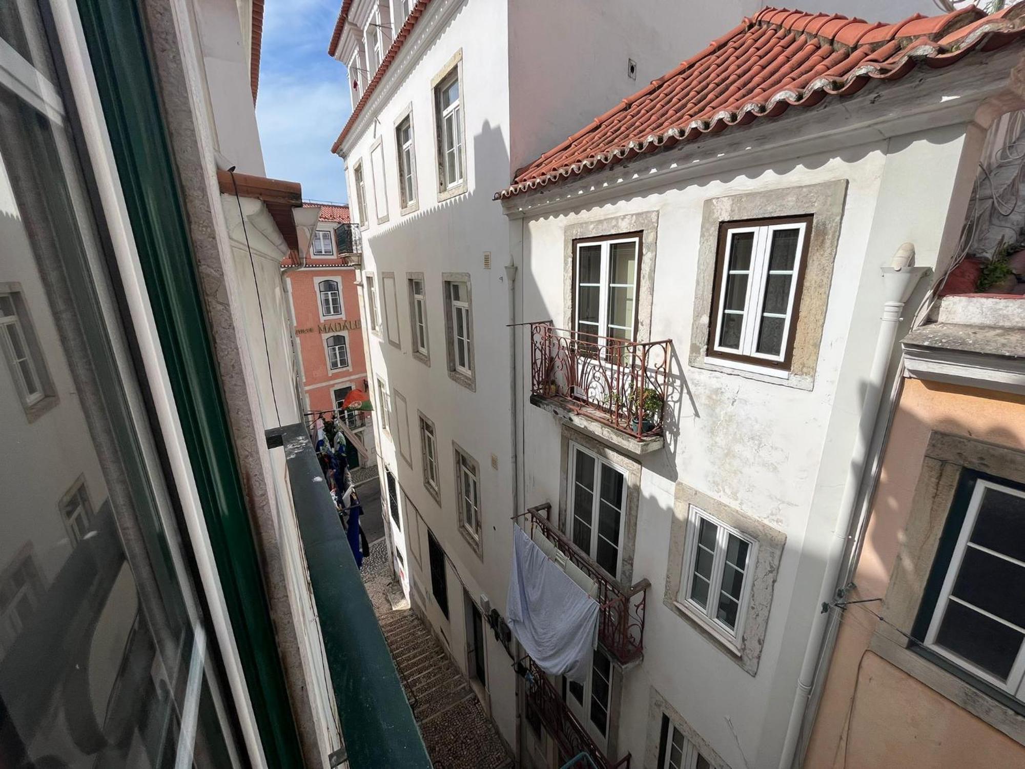 2 Bedroom, 2 Bathroom Apartment - Travessa Da Madalena Lisboa Exterior foto